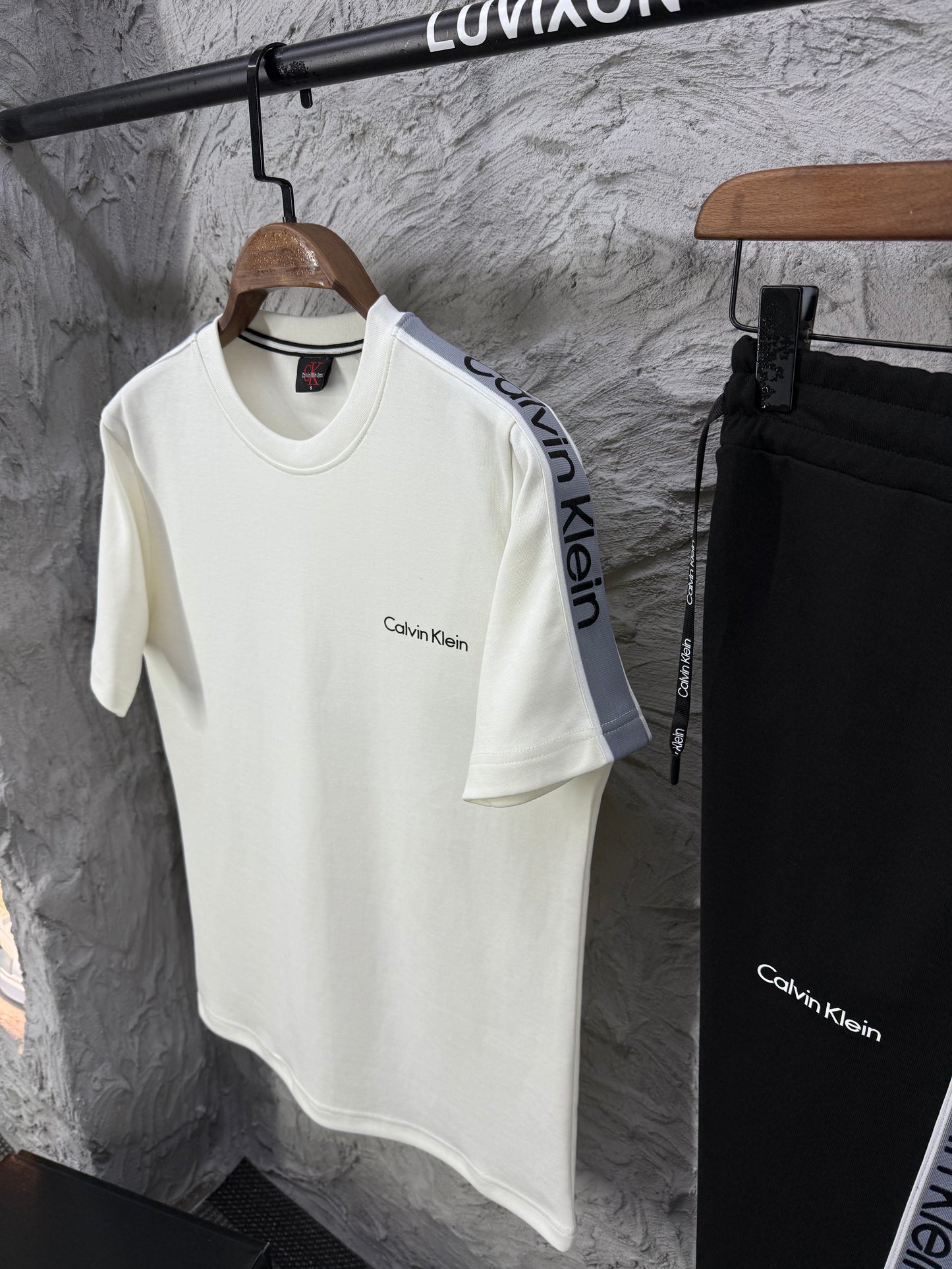 Calvin Klein Siyah/Beyaz Erkek Tişört & Eşofman Altı Takımı