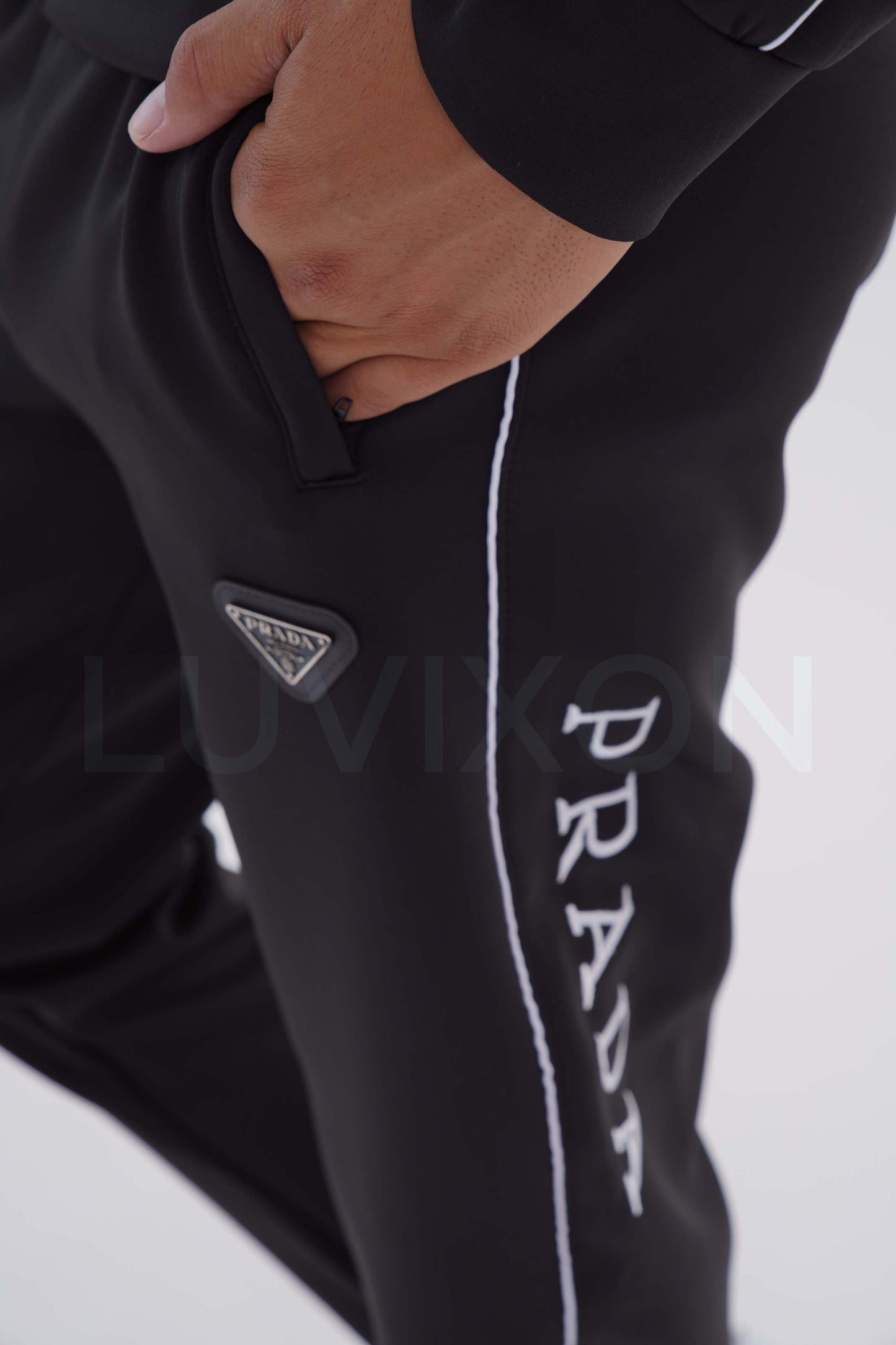 Prada Şerit Detaylı Siyah Eşofman Takımı