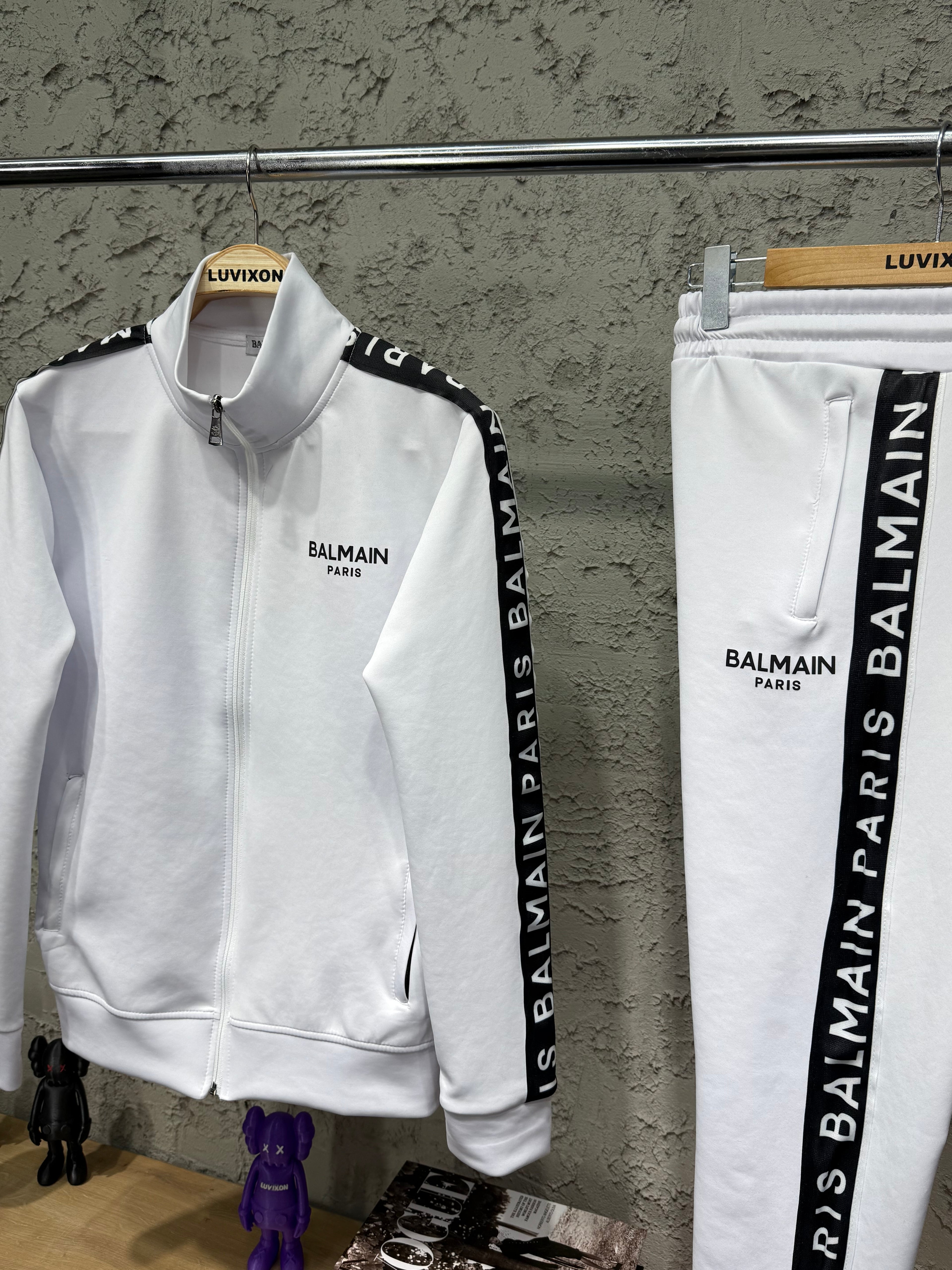 Balmain Paris Beyaz Şeritli Eşofman Takımı