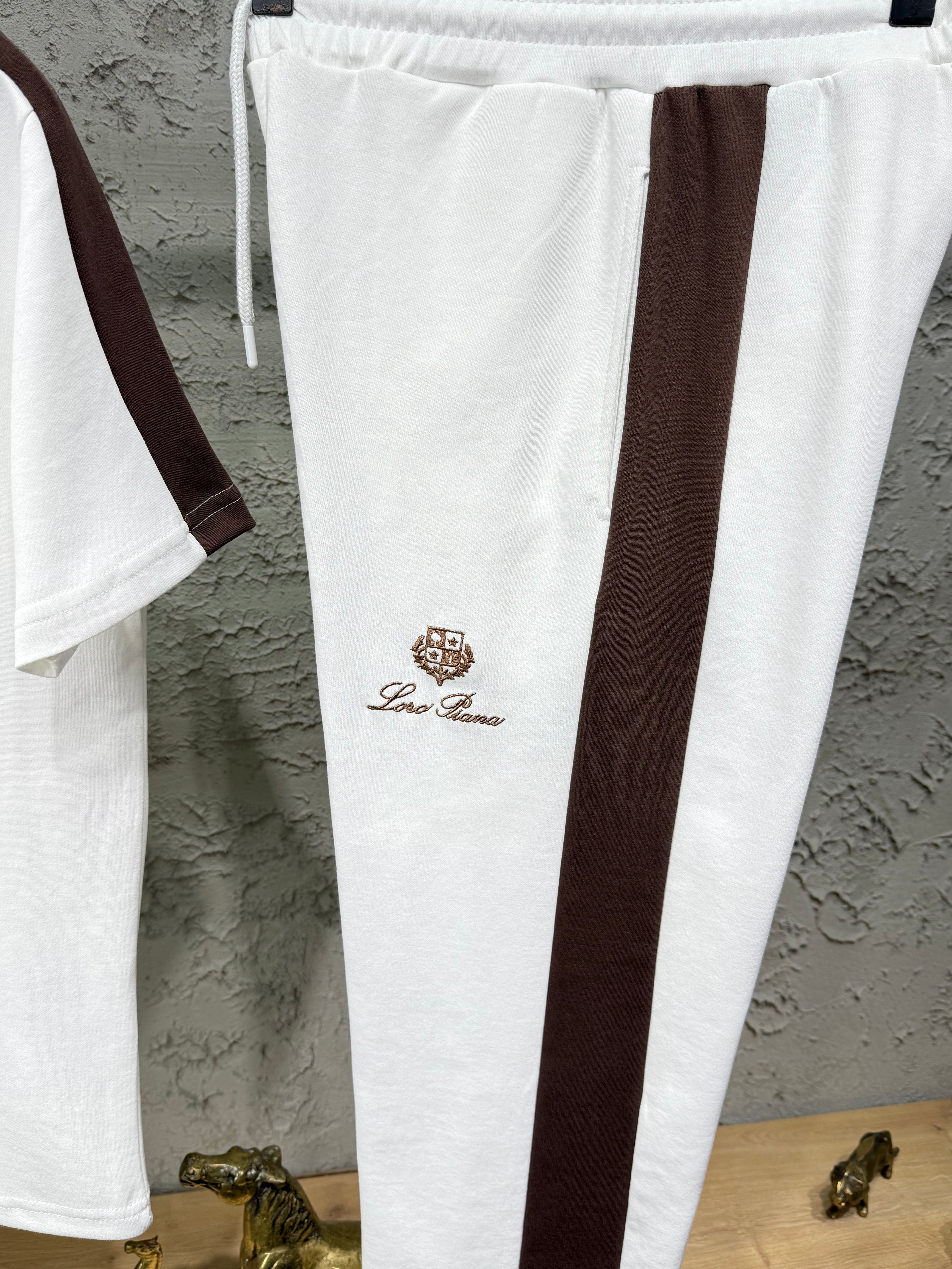 Loro Piana Erkek Beyaz Kahverengi Şeritli Eşofman Takımı