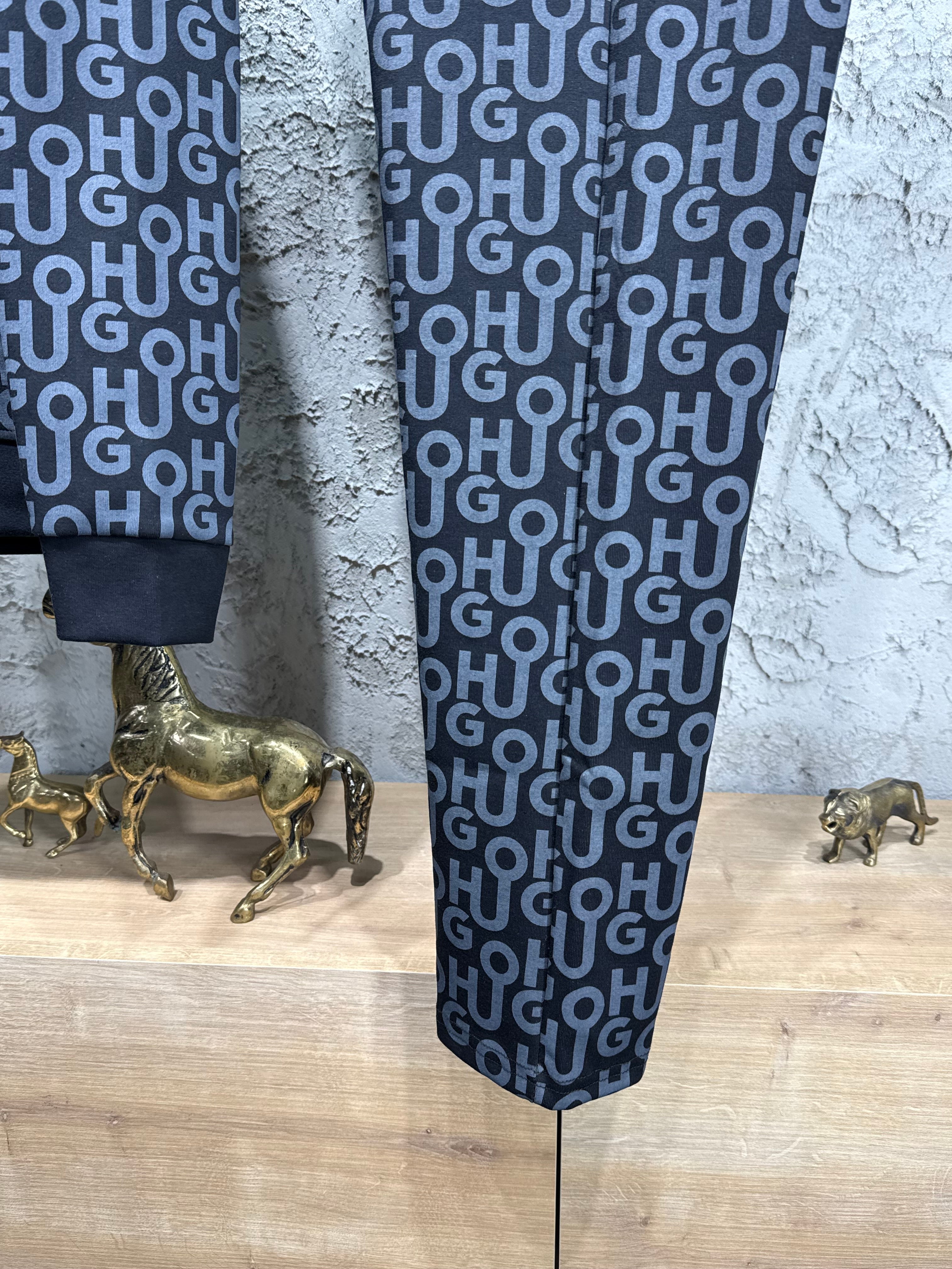 Hugo Erkek Siyah Logolu Kapüşonlu Eşofman Takımı – Kırmızı Detaylı Premium Seri