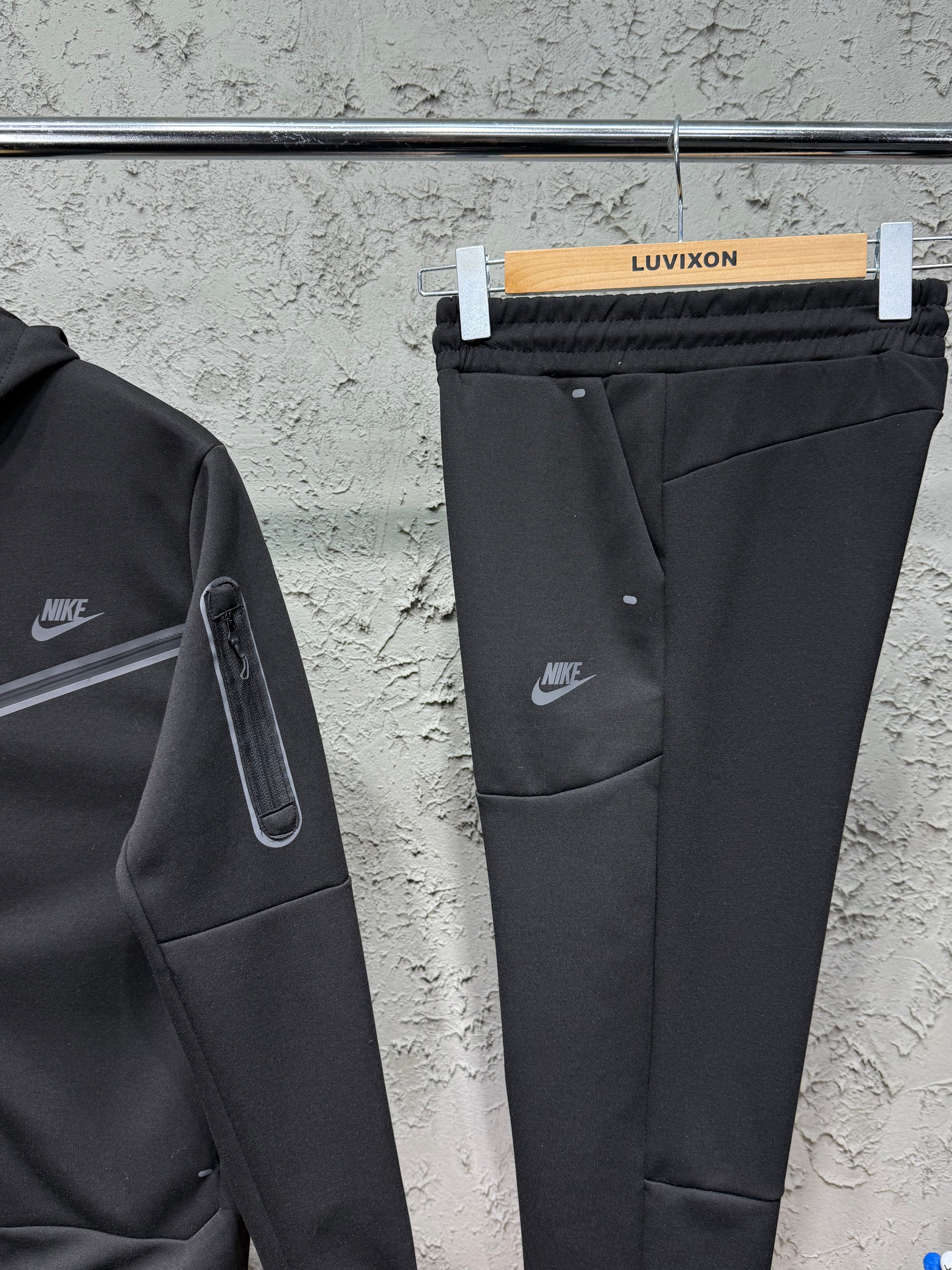 Nike Tech Fleece Siyah Eşofman takımı