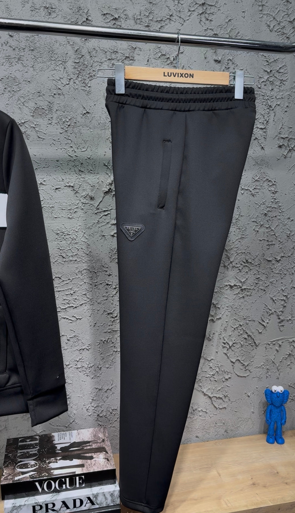 Prada Göğüs Detaylı Beyaz&Siyah Eşofman Takımı