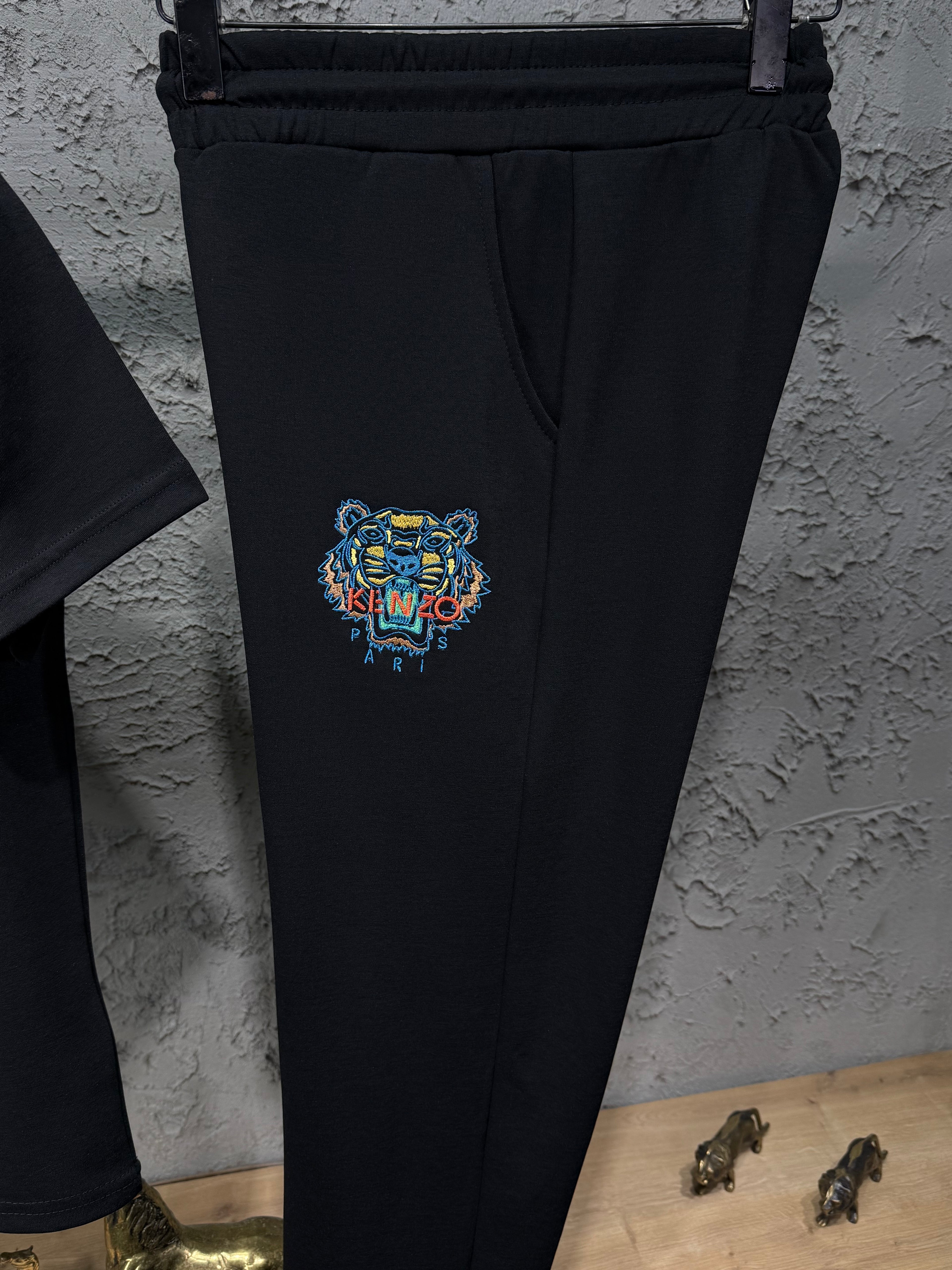 Kenzo Erkek Siyah Kaplan Baskılı Eşofman Takımı