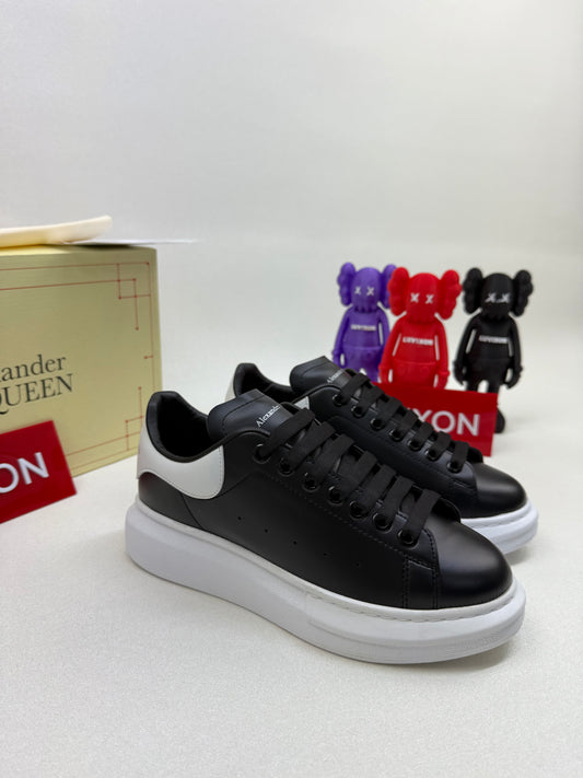 Alexander McQueen Siyah-Beyaz Spor Ayakkabı