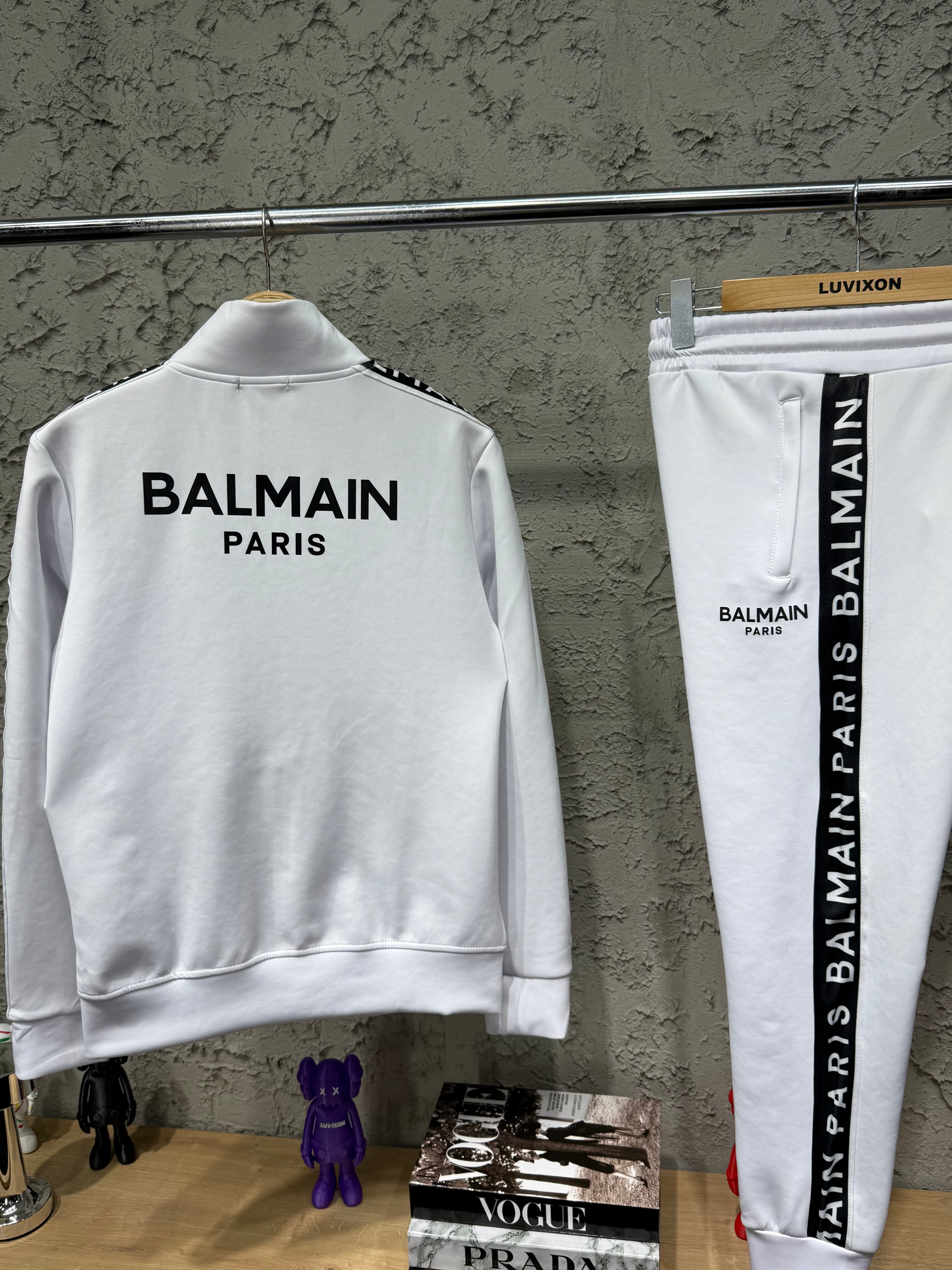 Balmain Paris Beyaz Şeritli Eşofman Takımı