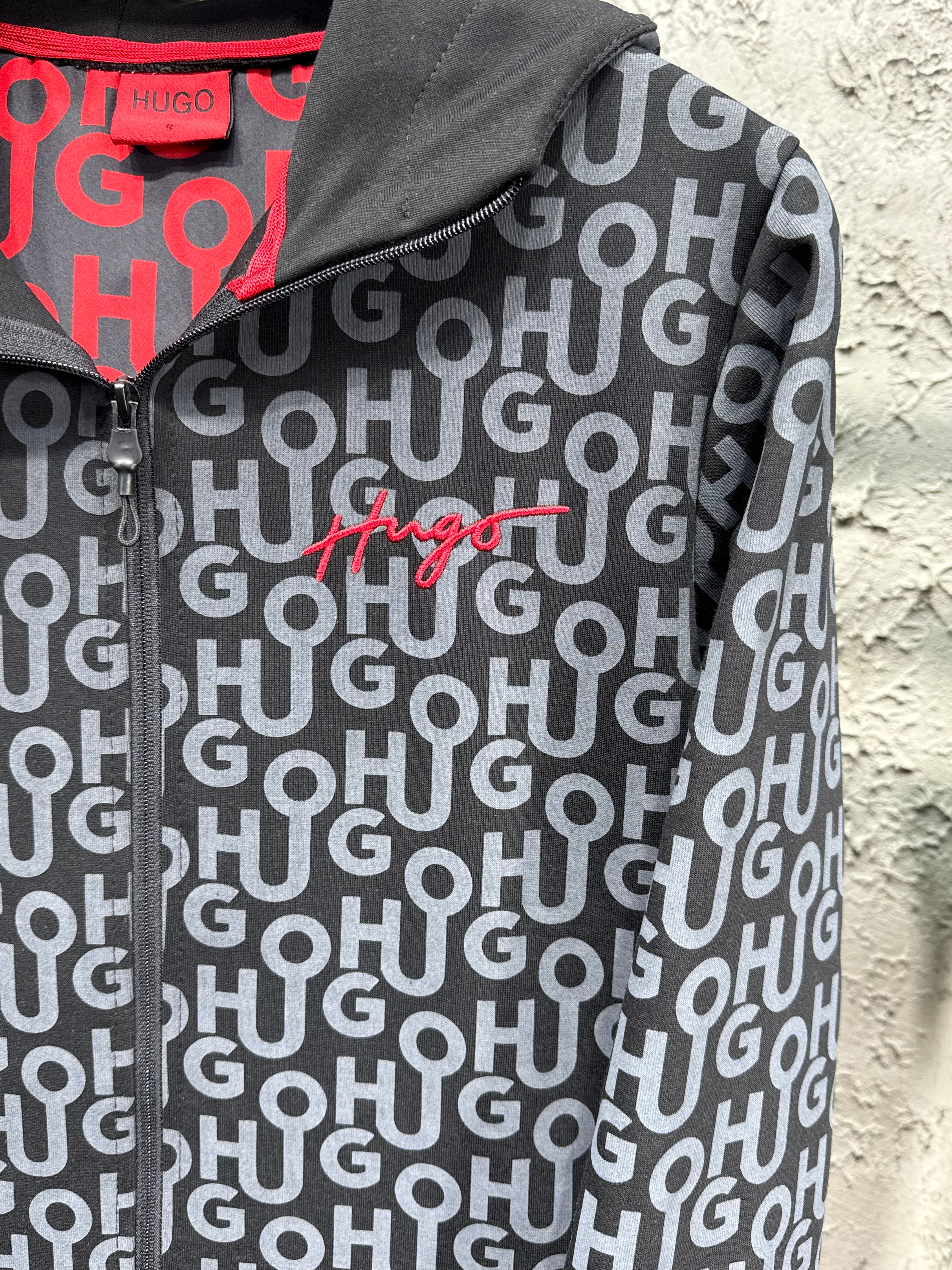 Hugo Erkek Siyah Logolu Kapüşonlu Eşofman Takımı – Kırmızı Detaylı Premium Seri